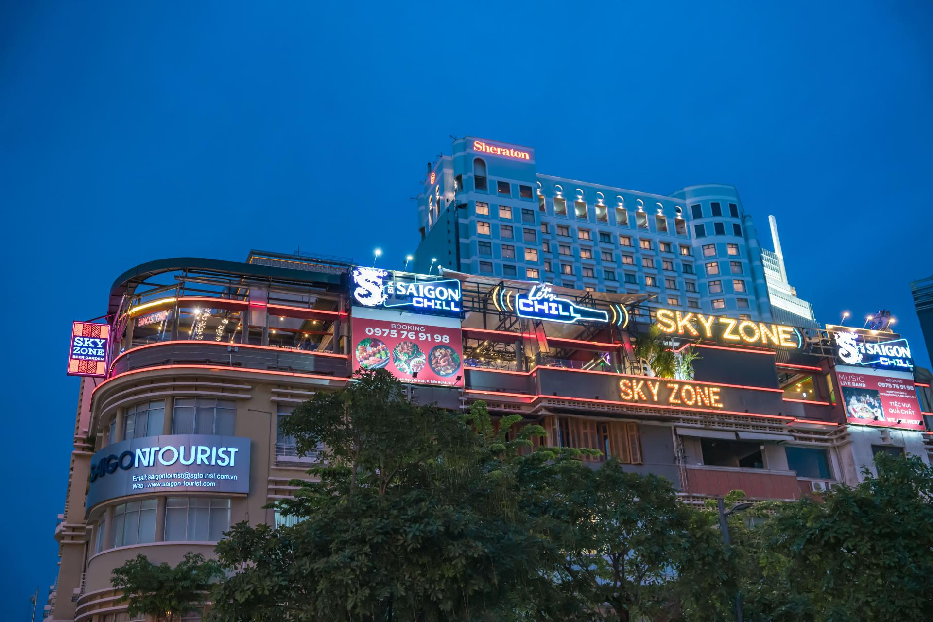 Không gian nhà hàng Sky Zone Nguyễn Huệ